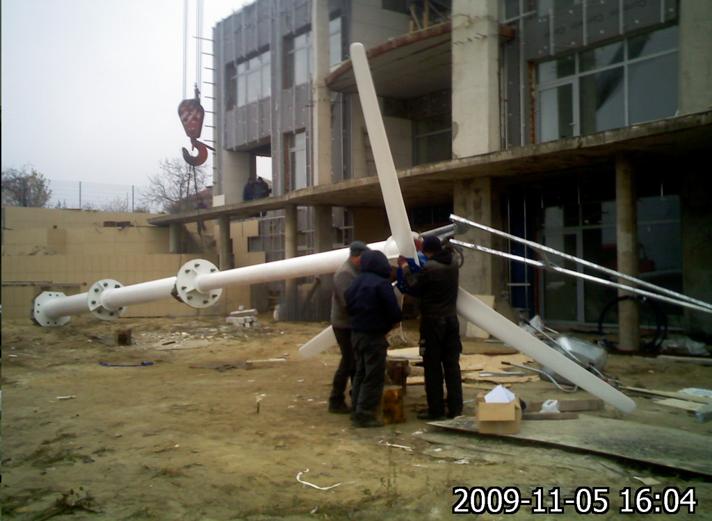 Installation, Anschluss des Ladereglers des Windgenerators Fortis 5 kW MP II 100 A